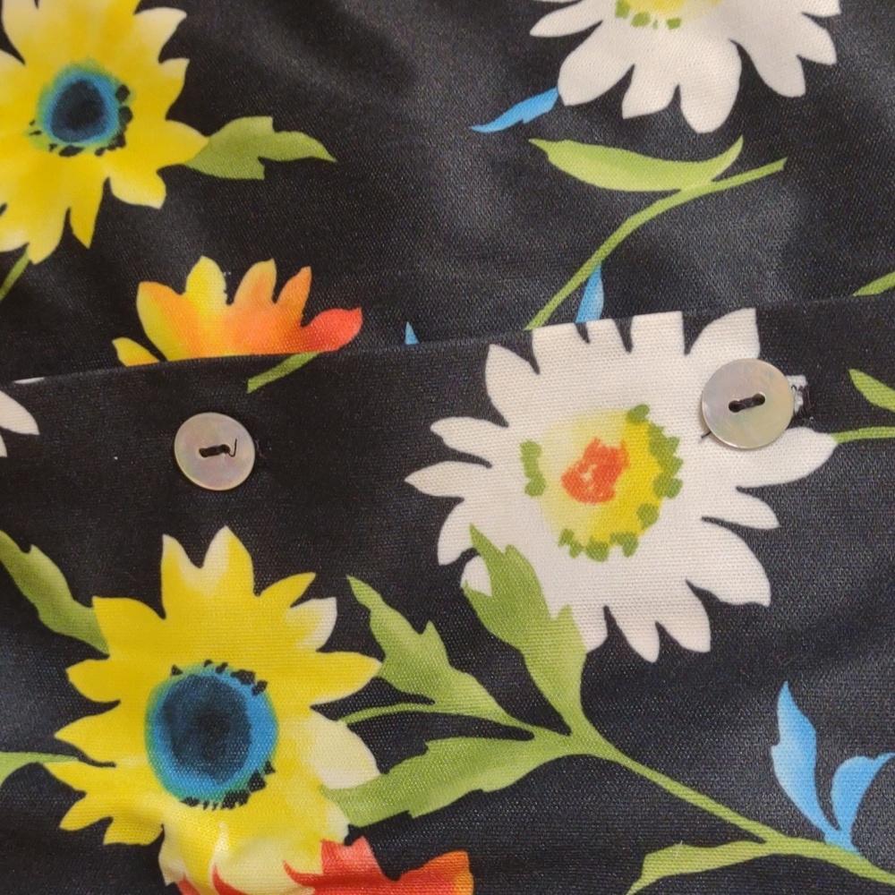 Vintage 70's Black w/Daisies Short Sleeved Button Up Blouse -Modern Edge Sz LG - Picture 16 of 16